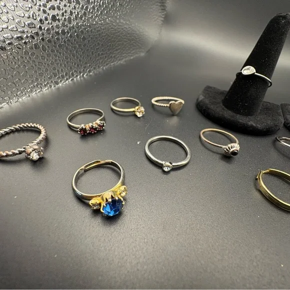 Rings - Picture 3 of 7